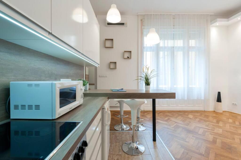 Szent Istvan Ter 4 Next To Basilica A 1 Bedroom Budapest Extérieur photo